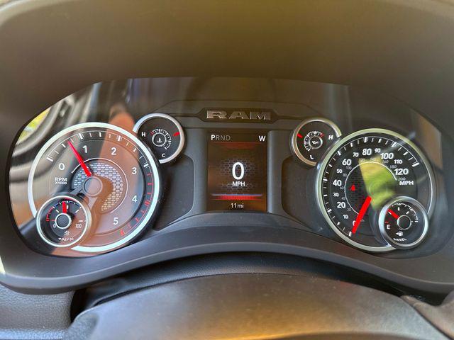 2026 RAM 2500 BLACK EXPRESS CREW CAB 4X4 6'4' BOX — миниатюра 24