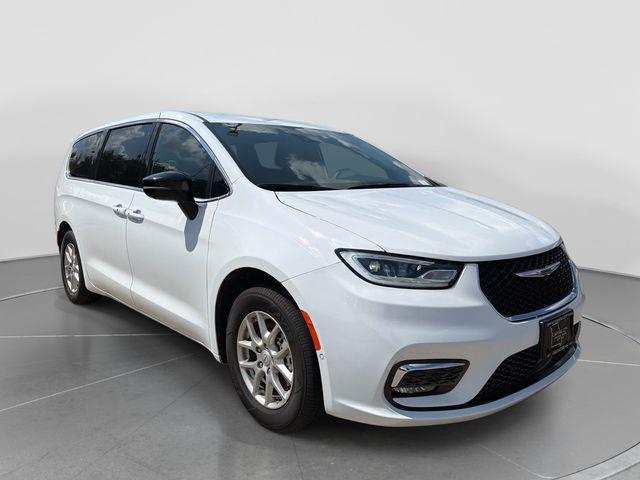 New 2026 Chrysler Pacifica L