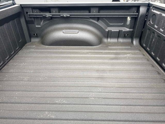 صورة مصغرة 15 لـ 2026 RAM 1500 WARLOCK CREW CAB 4X4 5'7' BOX