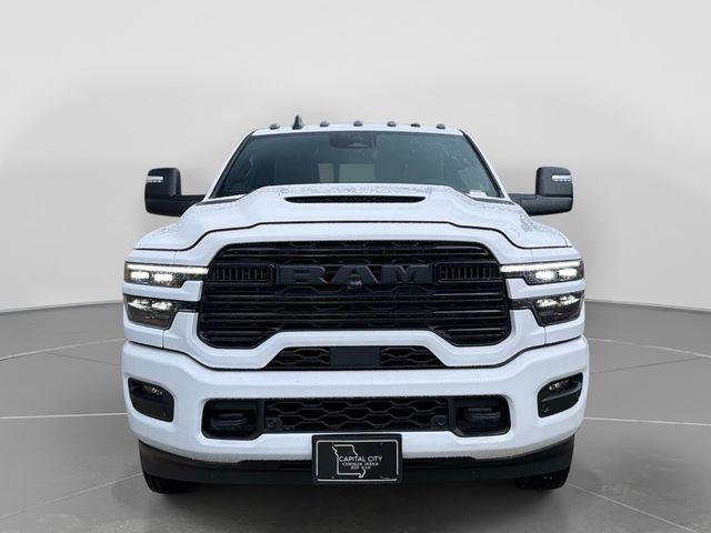 صورة 9 لـ 2026 RAM 3500 LARAMIE CREW CAB 4X4 8' BOX