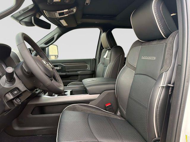 2026 RAM 3500 LARAMIE CREW CAB 4X4 8' BOX — миниатюра 19