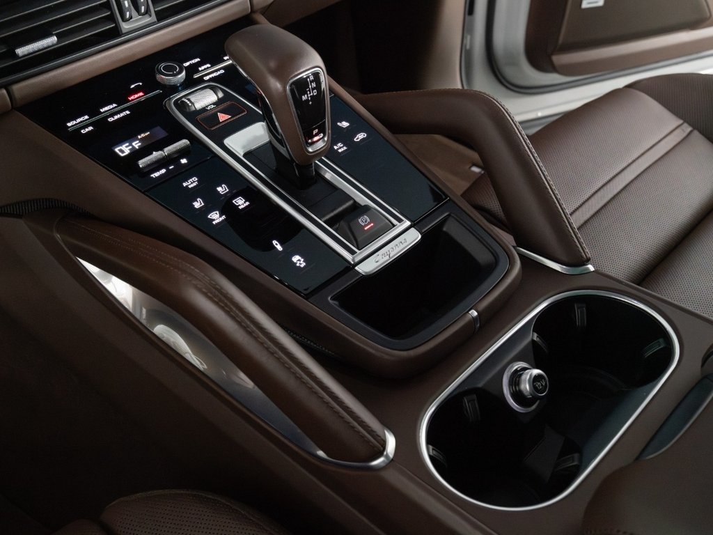 2022 Porsche CAYENNE TURBO 照片 6