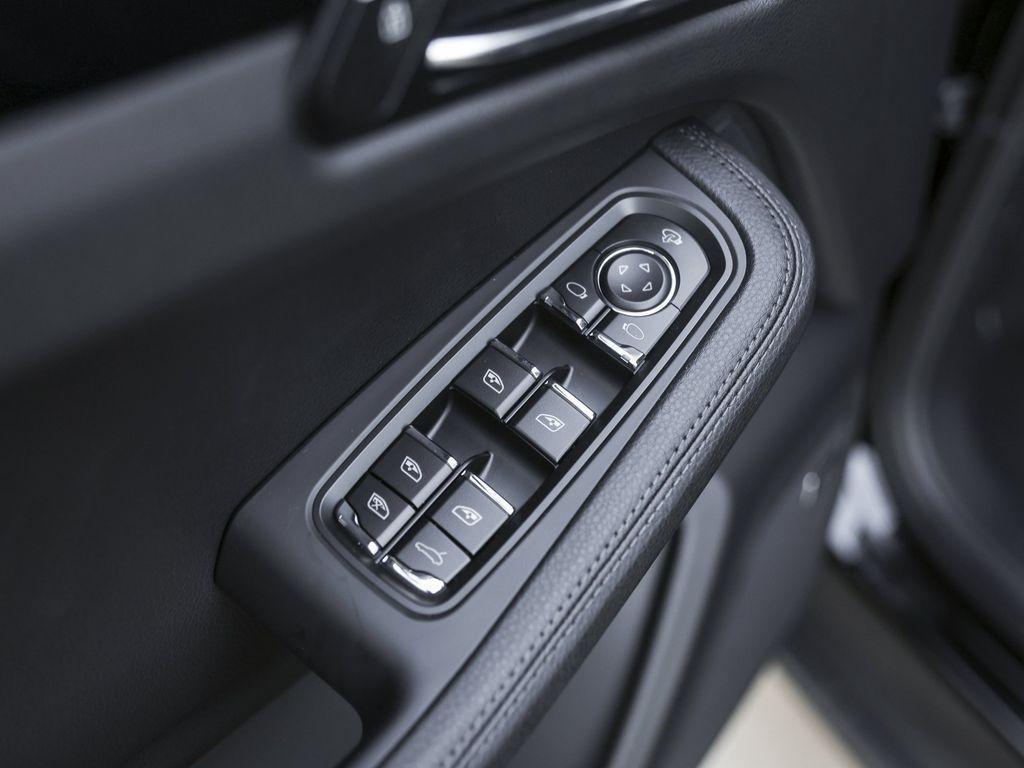 صورة مصغرة 32 لـ 2026 Porsche MACAN