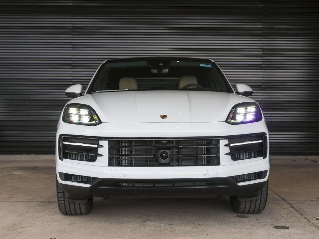 صورة 10 لـ 2026 Porsche CAYENNE AWD