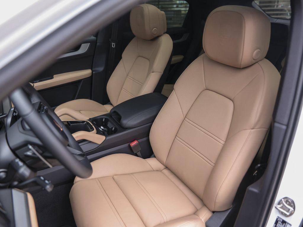 صورة 5 لـ 2026 Porsche CAYENNE AWD