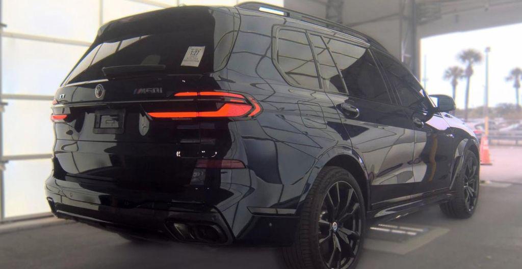 2023 BMW X7 M60I — фото 2