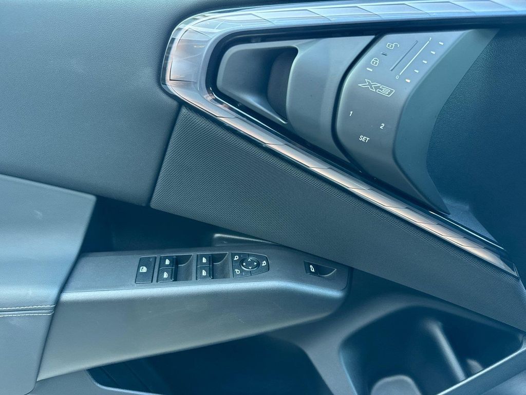 2025 BMW X3 30 XDRIVE — фото 10