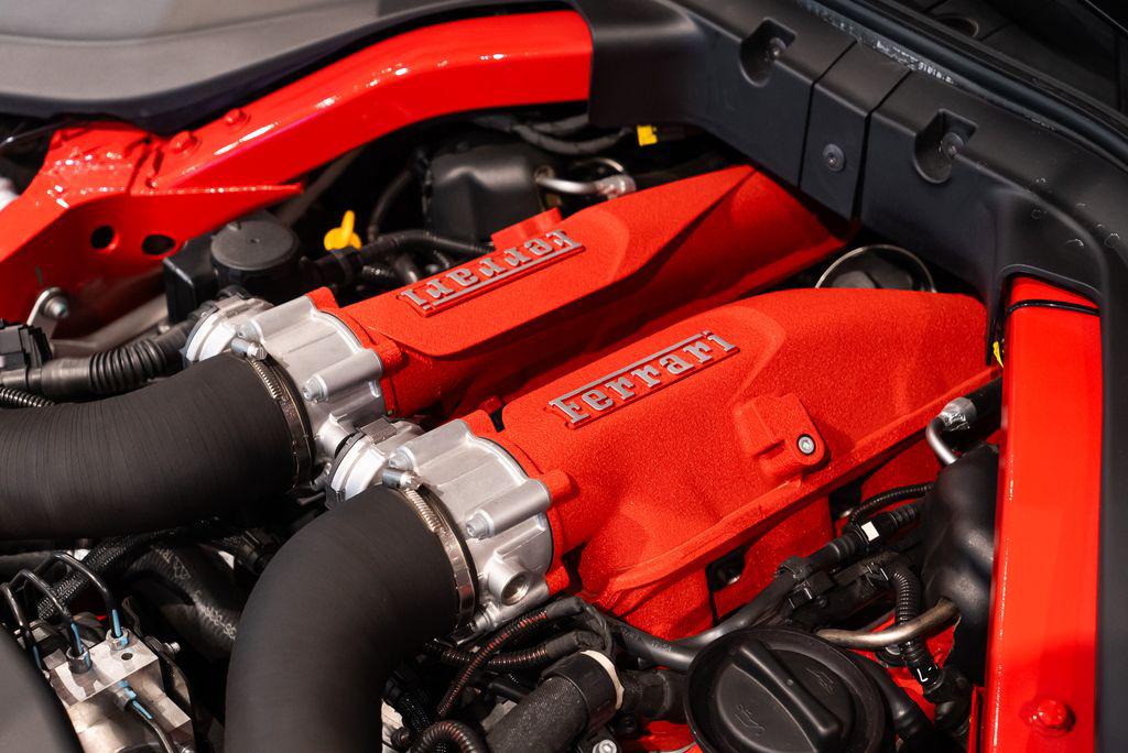صورة 20 لـ 2020 Ferrari PORTOFINO BASE