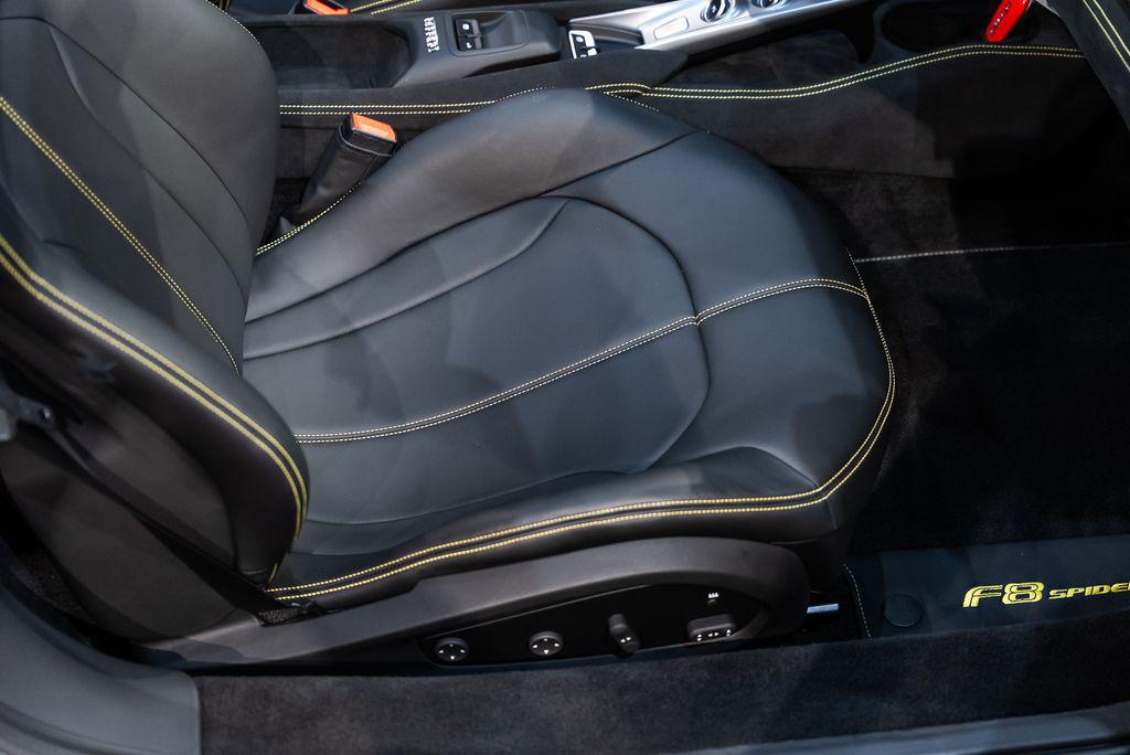 2021 Ferrari F8 SPIDER BASE 照片 42