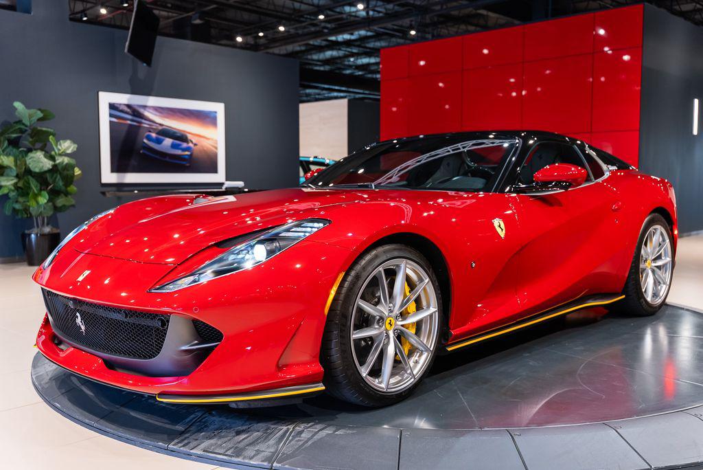 صورة مصغرة 54 لـ 2023 Ferrari 812 GTS BASE