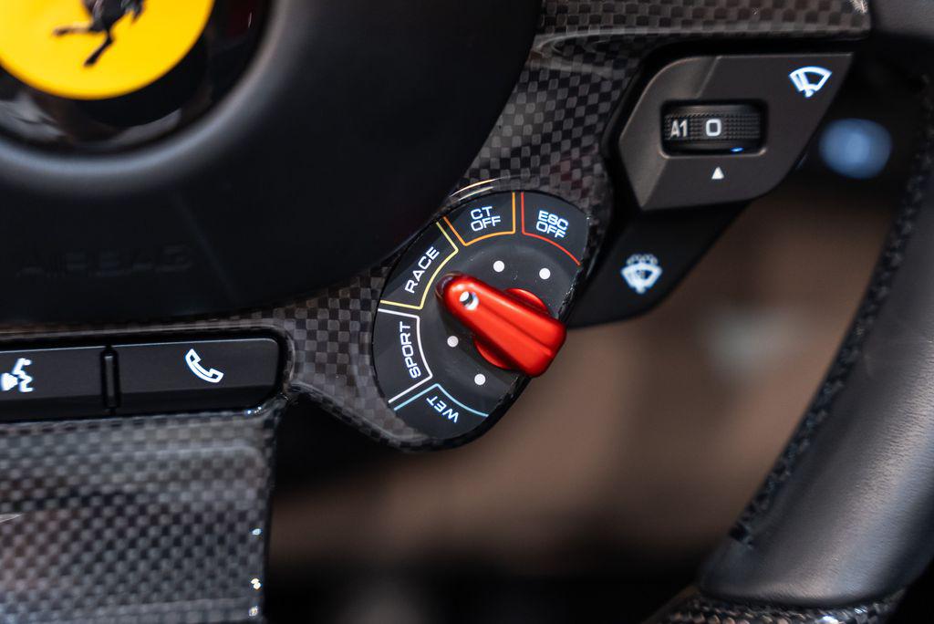 صورة مصغرة 30 لـ 2023 Ferrari 812 GTS BASE