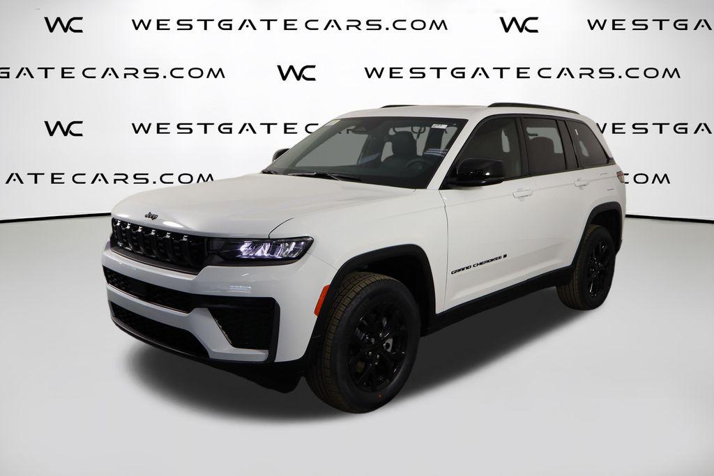 New 2026 Jeep Grand Cherokee Altitude