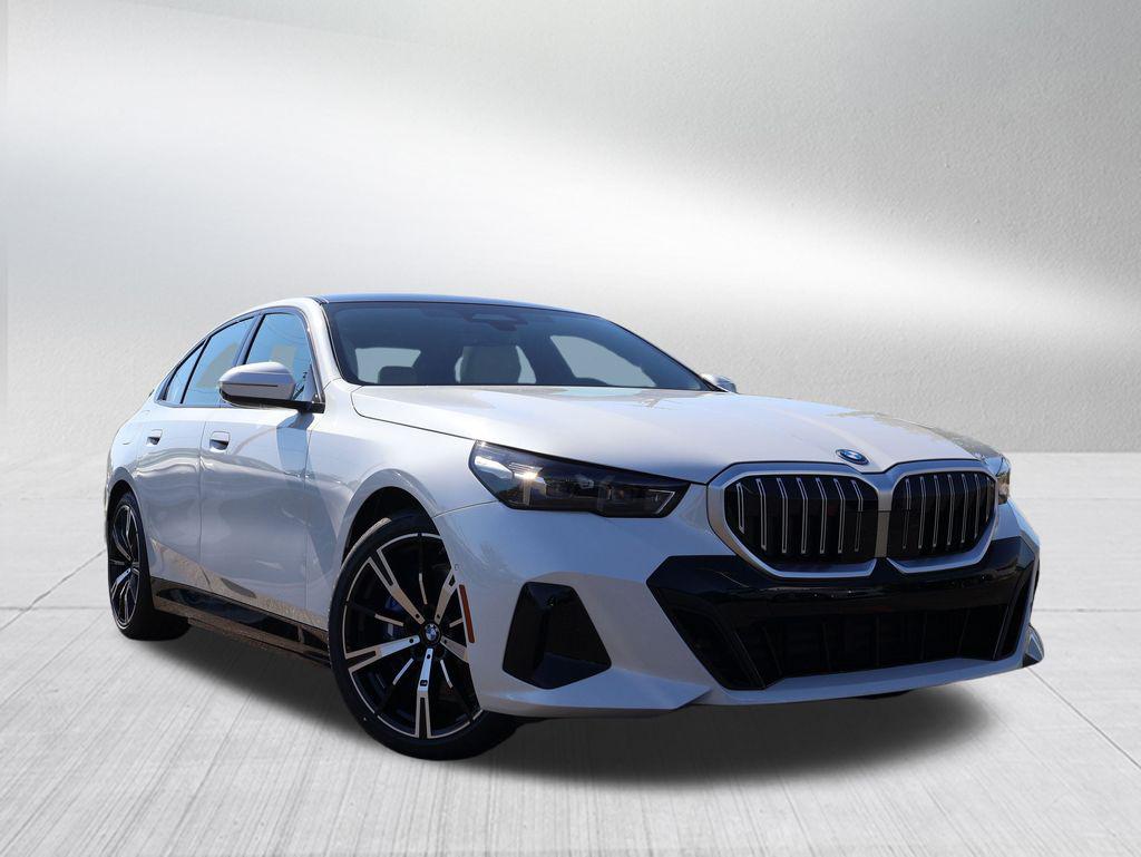 New 2026 BMW 550e xDrive