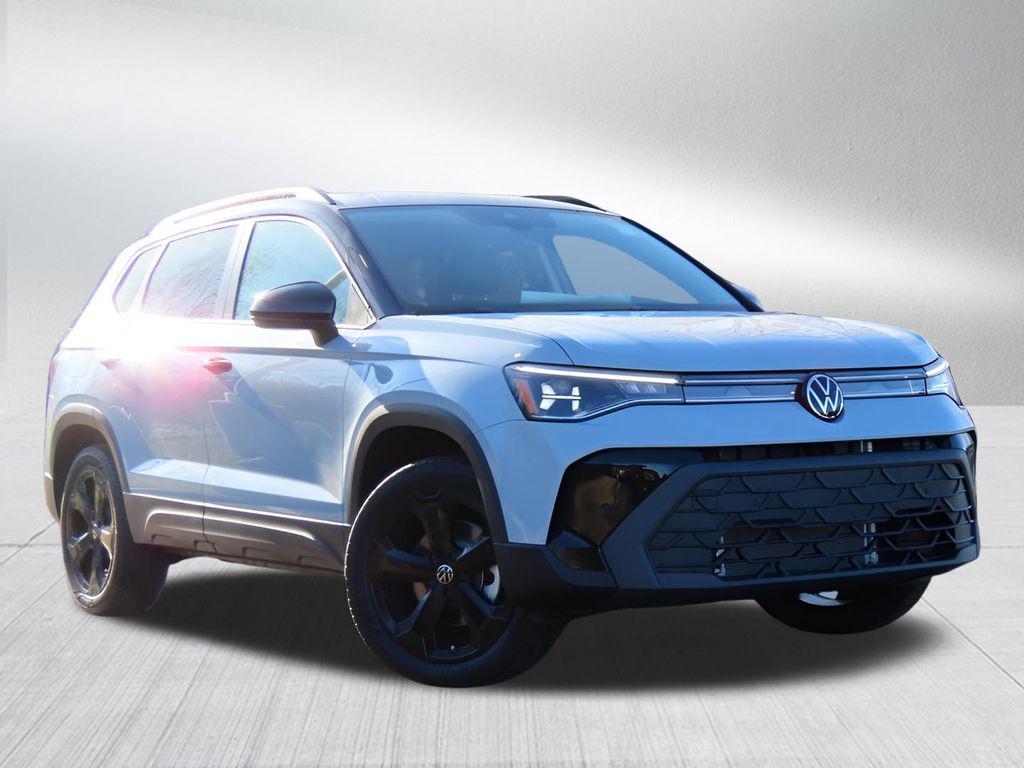 New 2025 Volkswagen Taos 1.5T SE Black