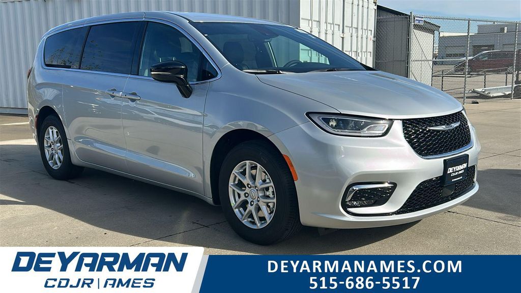 New 2026 Chrysler Pacifica L