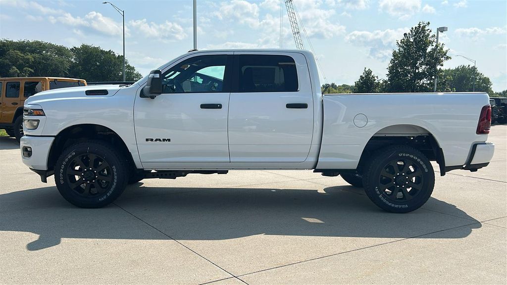 صورة 7 لـ 2026 RAM 2500 BIG HORN CREW CAB 4X4 6'4' BOX