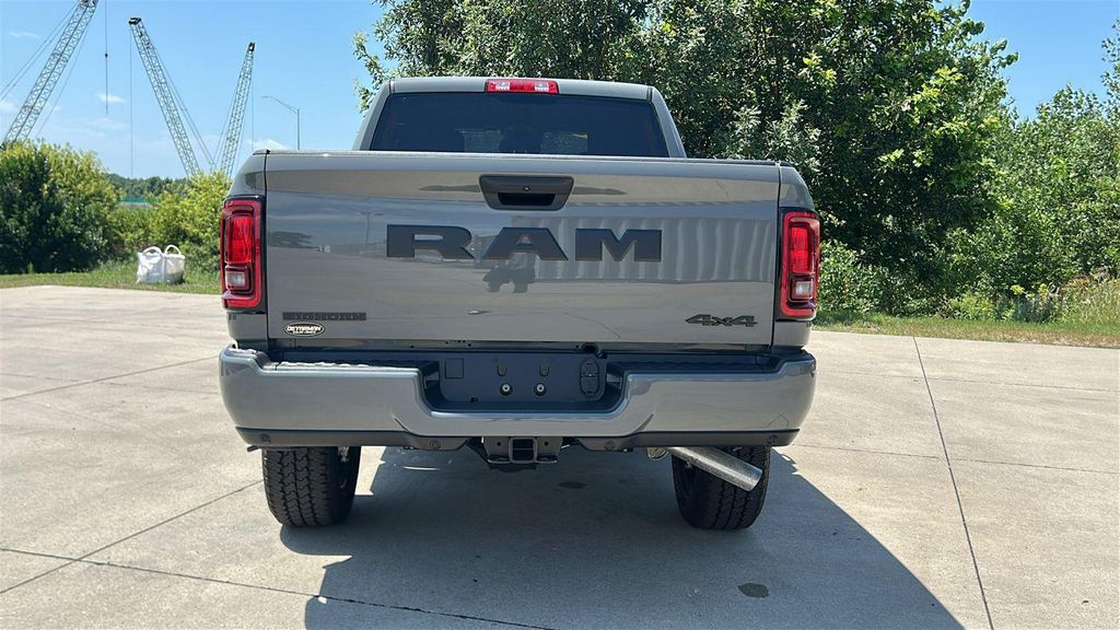 صورة 5 لـ 2026 RAM 2500 BIG HORN CREW CAB 4X4 6'4' BOX