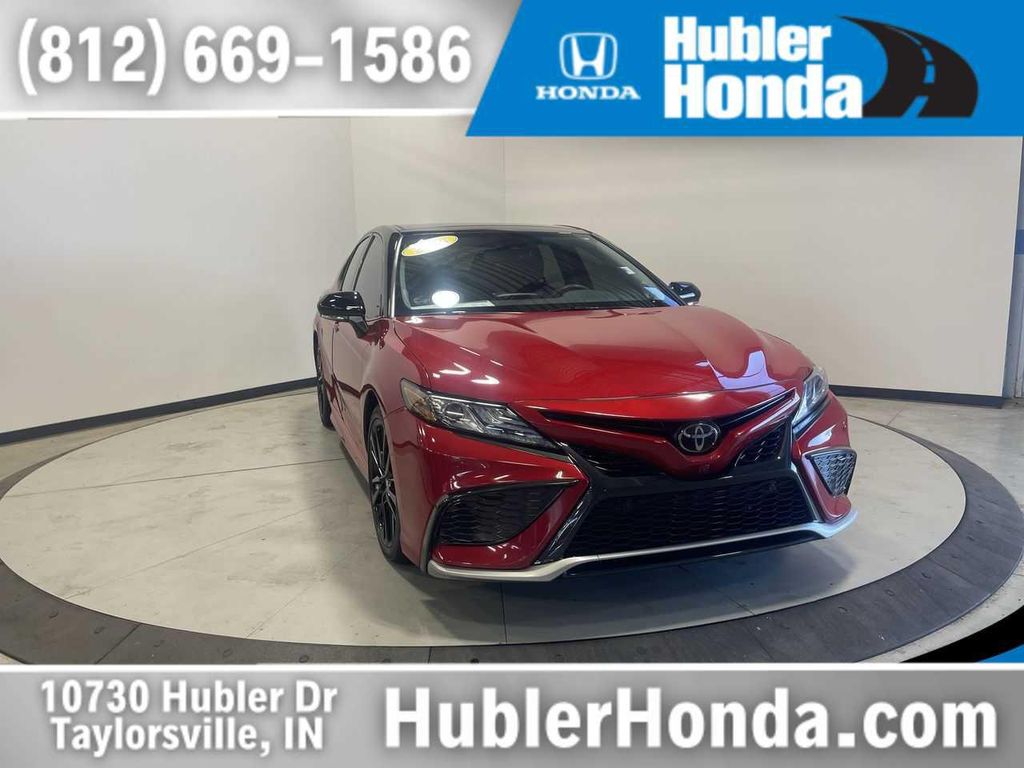 TOYOTA CAMRY - 1