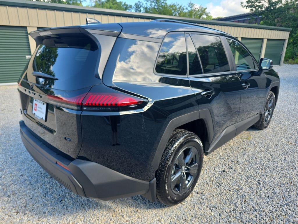 2026 Toyota RAV4 LE 照片 6