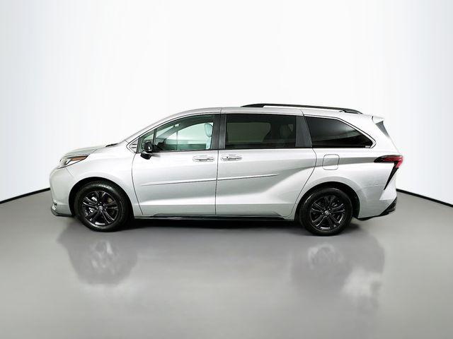 TOYOTA SIENNA - 8