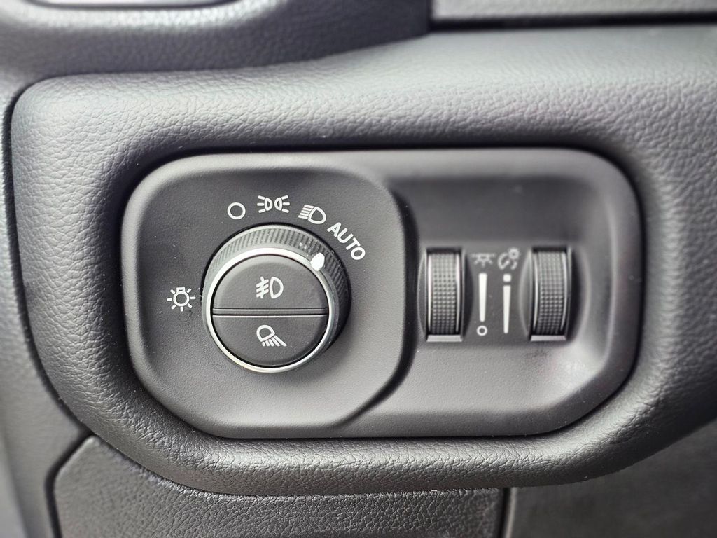 2026 RAM 1500 LARAMIE — миниатюра 17