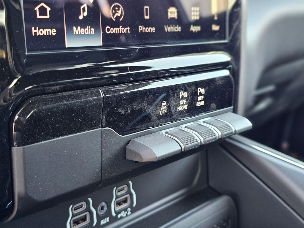 صورة مصغرة 13 لـ 2026 RAM 1500 LARAMIE