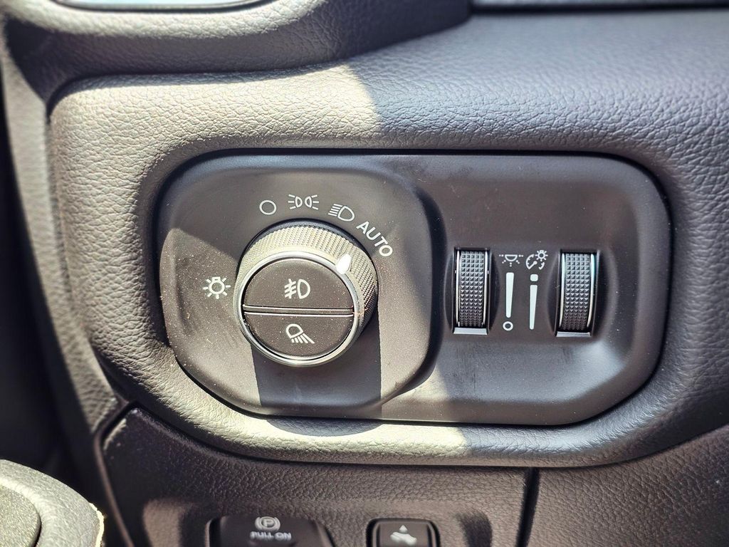 صورة مصغرة 18 لـ 2026 RAM 1500 LARAMIE