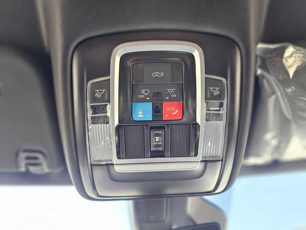 صورة مصغرة 19 لـ 2026 RAM 1500 LARAMIE