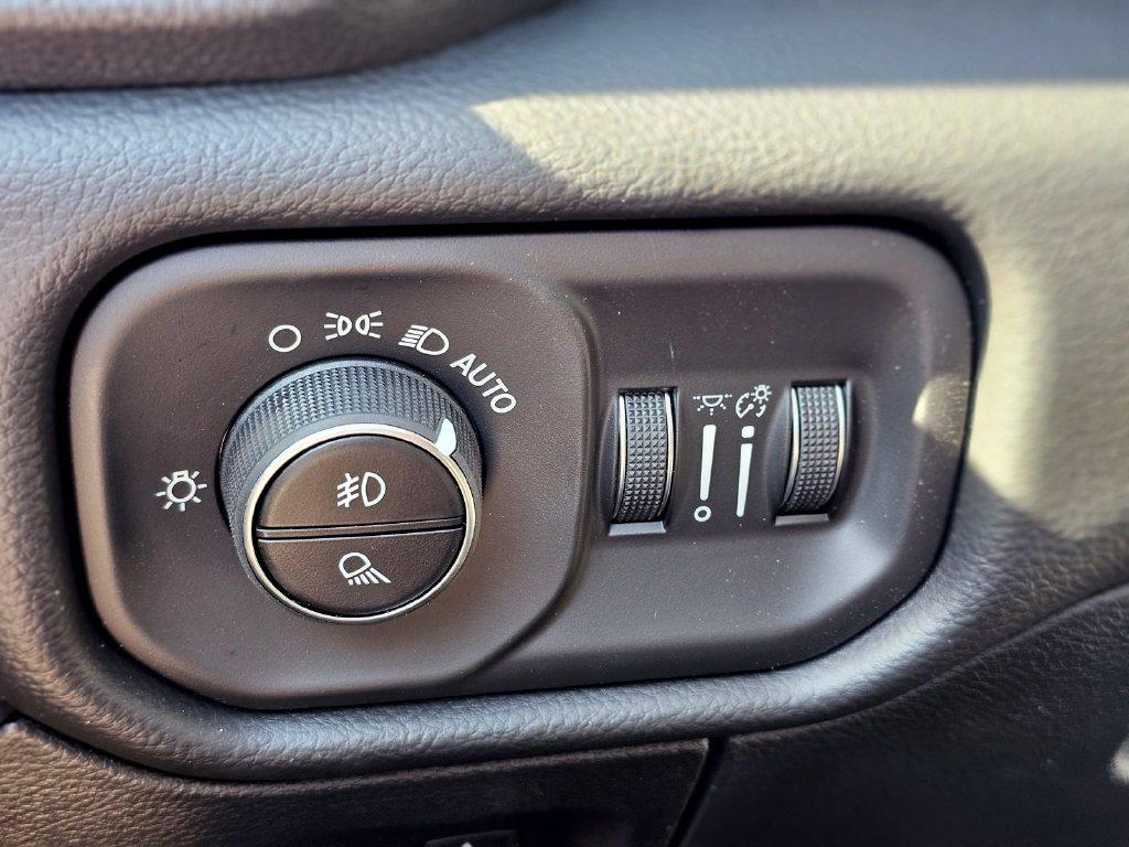 2026 RAM 1500 LARAMIE — миниатюра 18