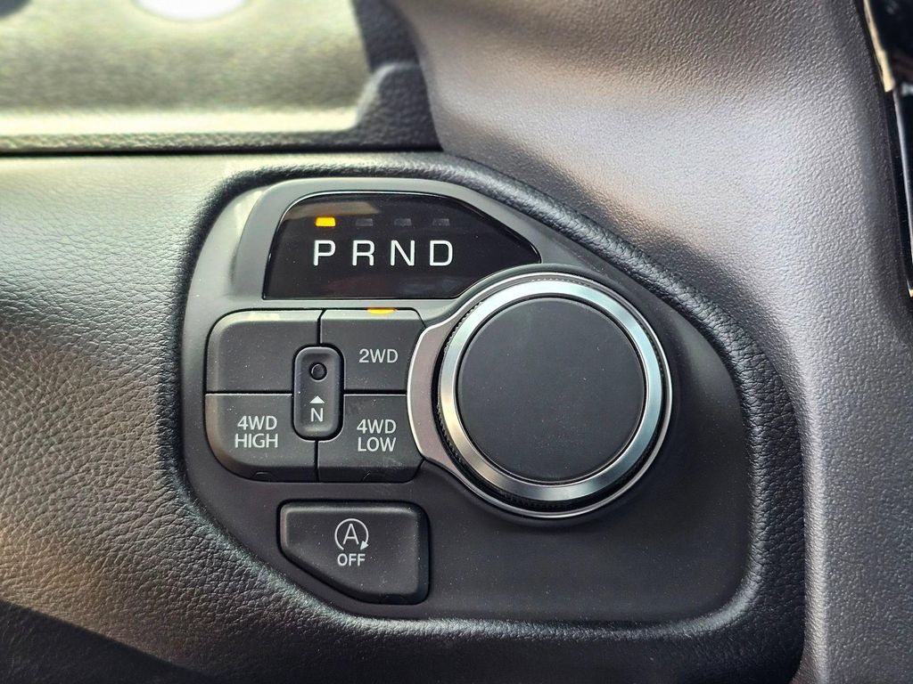 صورة مصغرة 13 لـ 2026 RAM 1500 EXPRESS