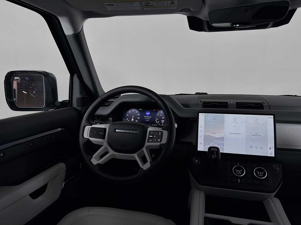 2026 LAND Rover DEFENDER P300 S — миниатюра 23