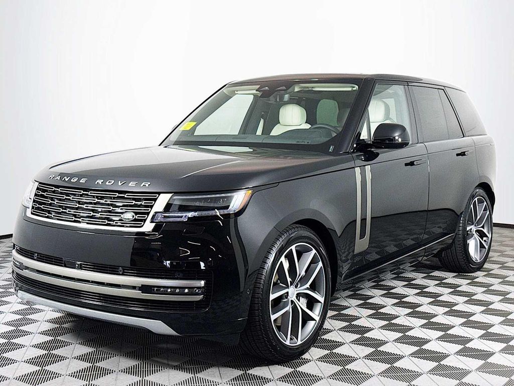 New 2025 Land Rover Range Rover P530 SE