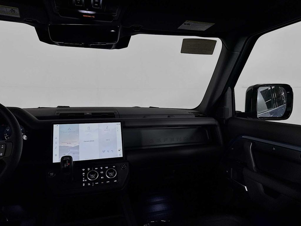 2026 LAND Rover DEFENDER P300 S — миниатюра 30