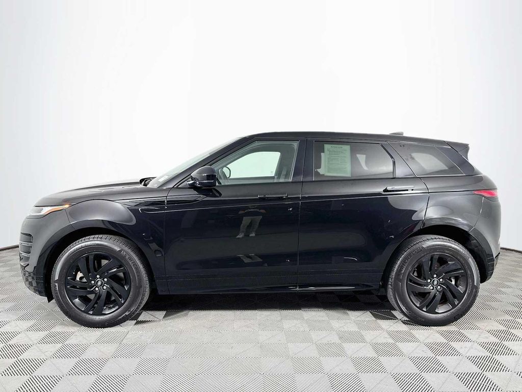 صورة 8 لـ 2023 LAND Rover RANGE ROVER EVOQUE R-DYNAMIC S