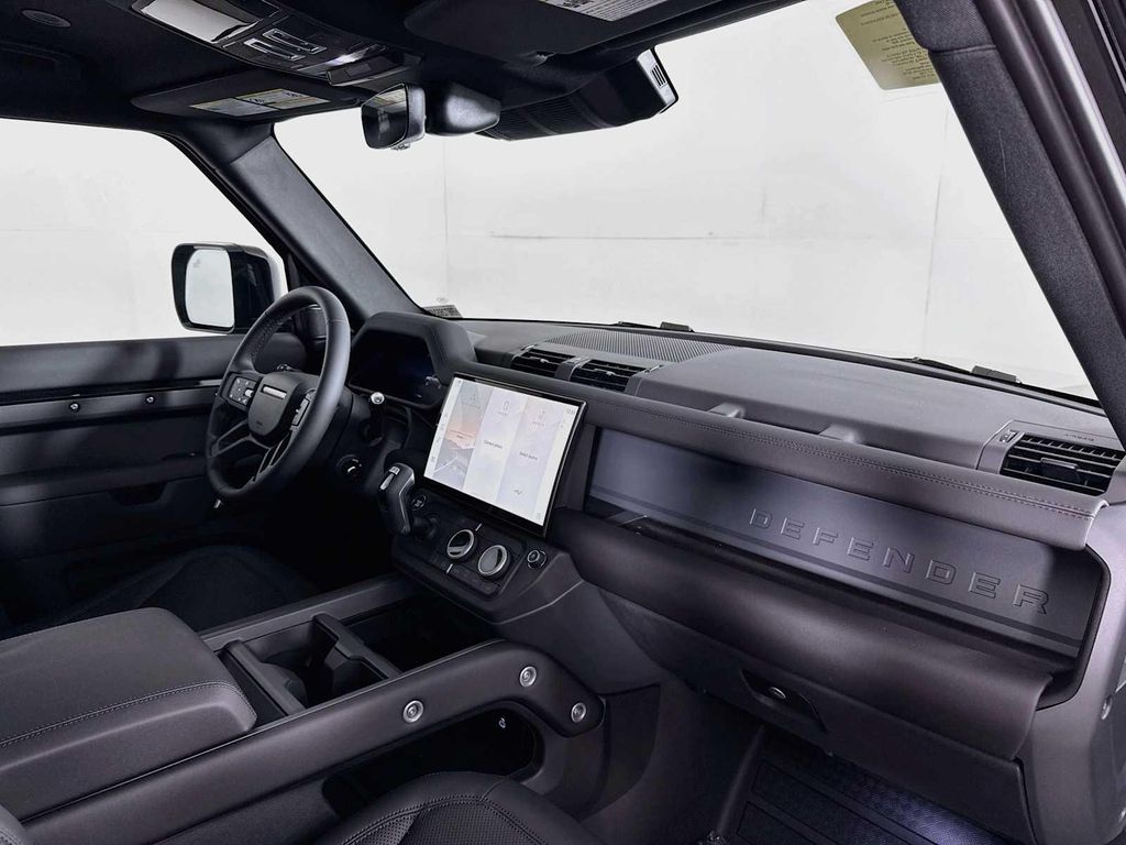 2026 LAND Rover DEFENDER P300 S 缩略图 27