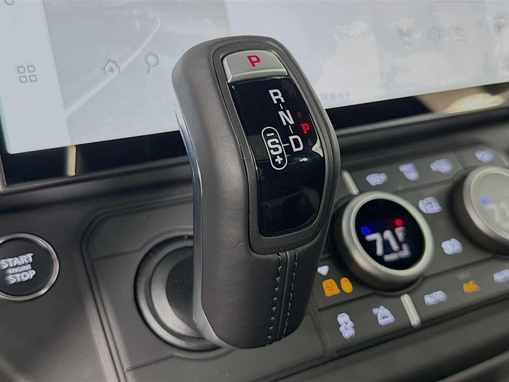 صورة مصغرة 18 لـ 2026 LAND Rover DEFENDER V8