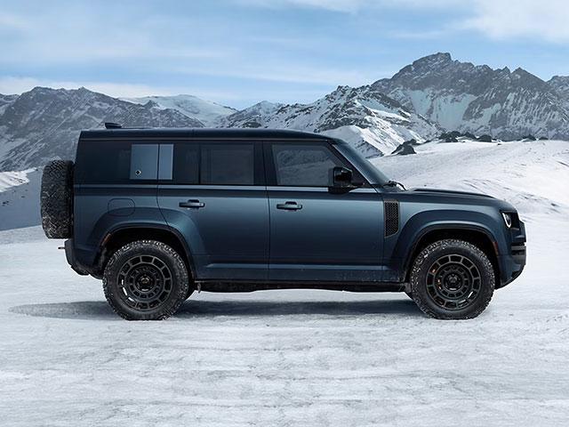 New 2026 Land Rover Defender P635 OCTA Black