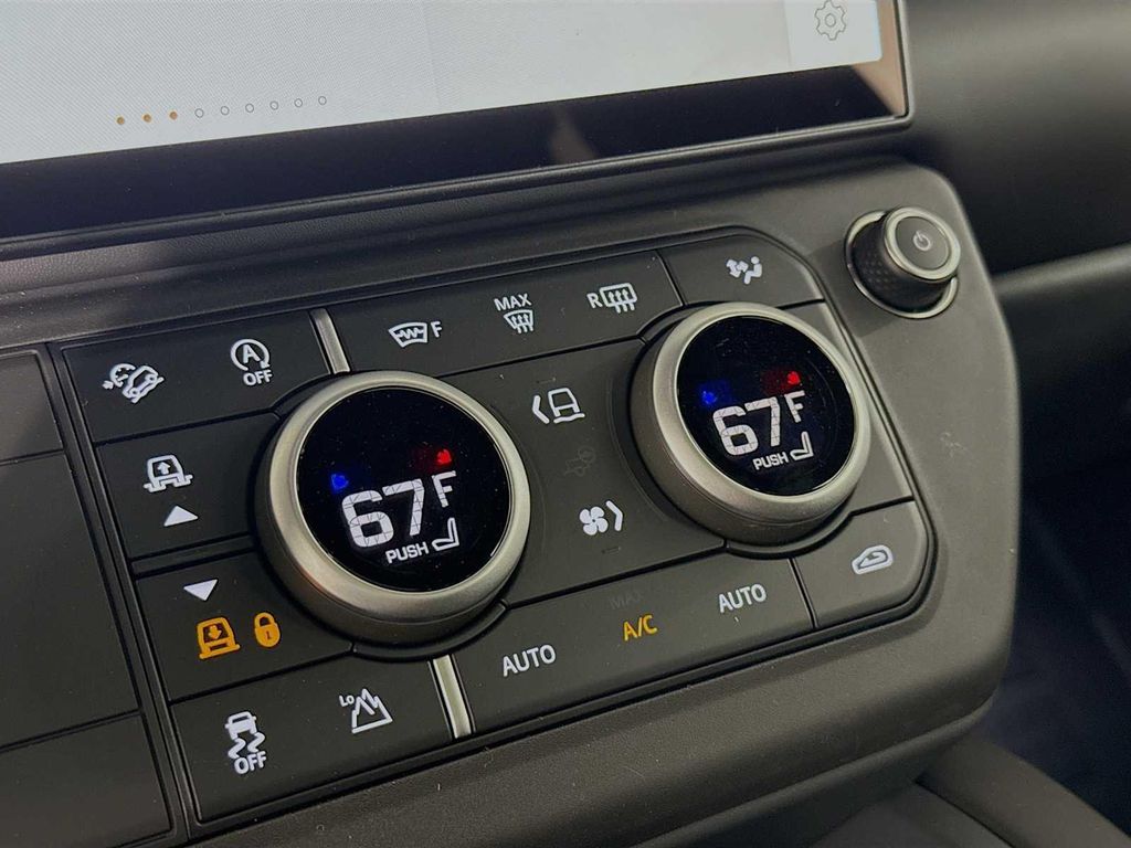 2026 LAND Rover DEFENDER P400 X-DYNAMIC SE — миниатюра 16