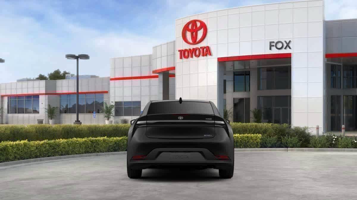 2026 Toyota PRIUS PLUG-IN HYBRID XSE photo 8