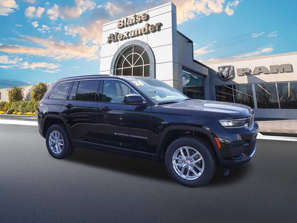 New 2026 Jeep Grand Cherokee Altitude