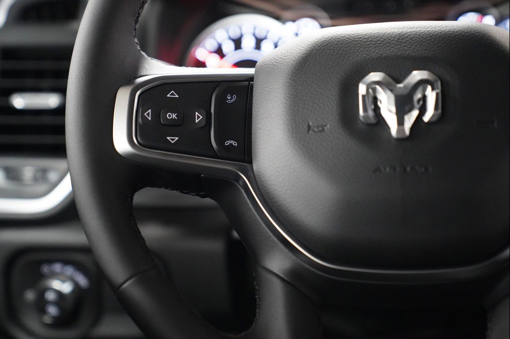 2026 RAM 1500 BIG HORN/LONE STAR — миниатюра 19