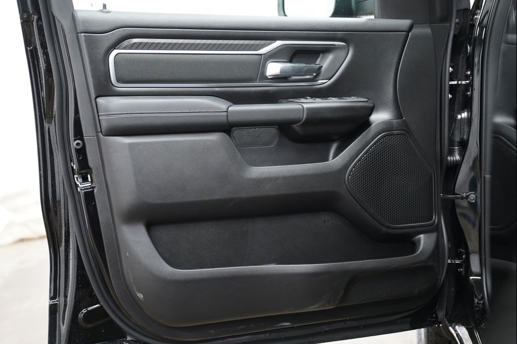 2026 RAM 1500 BIG HORN/LONE STAR — миниатюра 16