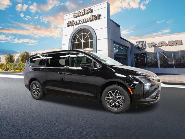 New 2027 Chrysler Pacifica Limited