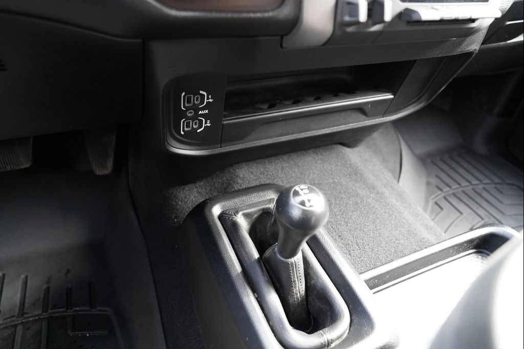 2024 RAM 3500 TRADESMAN CREW CAB 4X4 8' BOX — миниатюра 27