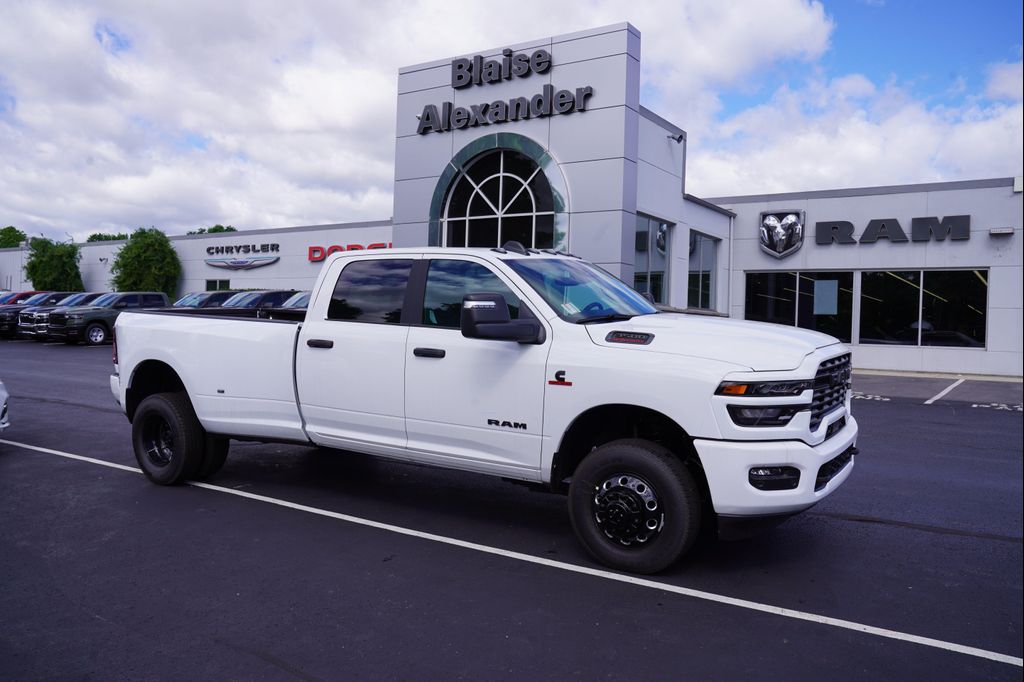 New 2026 RAM 3500 Big Horn Crew Cab 4x4 8' Box