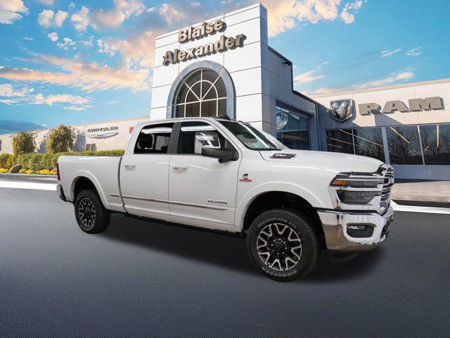 New 2025 RAM 2500 Limited Crew Cab 4x4 6'4' Box
