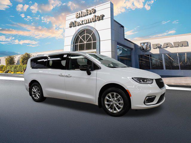 New 2026 Chrysler Pacifica Limited