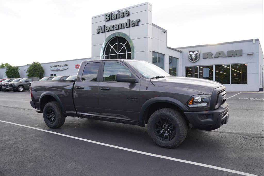 صورة 1 لـ 2023 RAM 1500 CLASSIC WARLOCK QUAD CAB 4X4 6'4' BOX