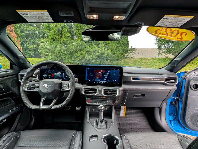 صورة مصغرة 10 لـ 2025 FORD MUSTANG GT PREMIUM