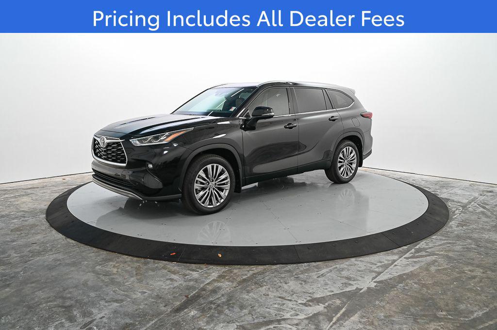 New 2026 Toyota Highlander Platinum